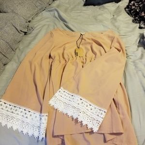 Peasant shirt with bell arms